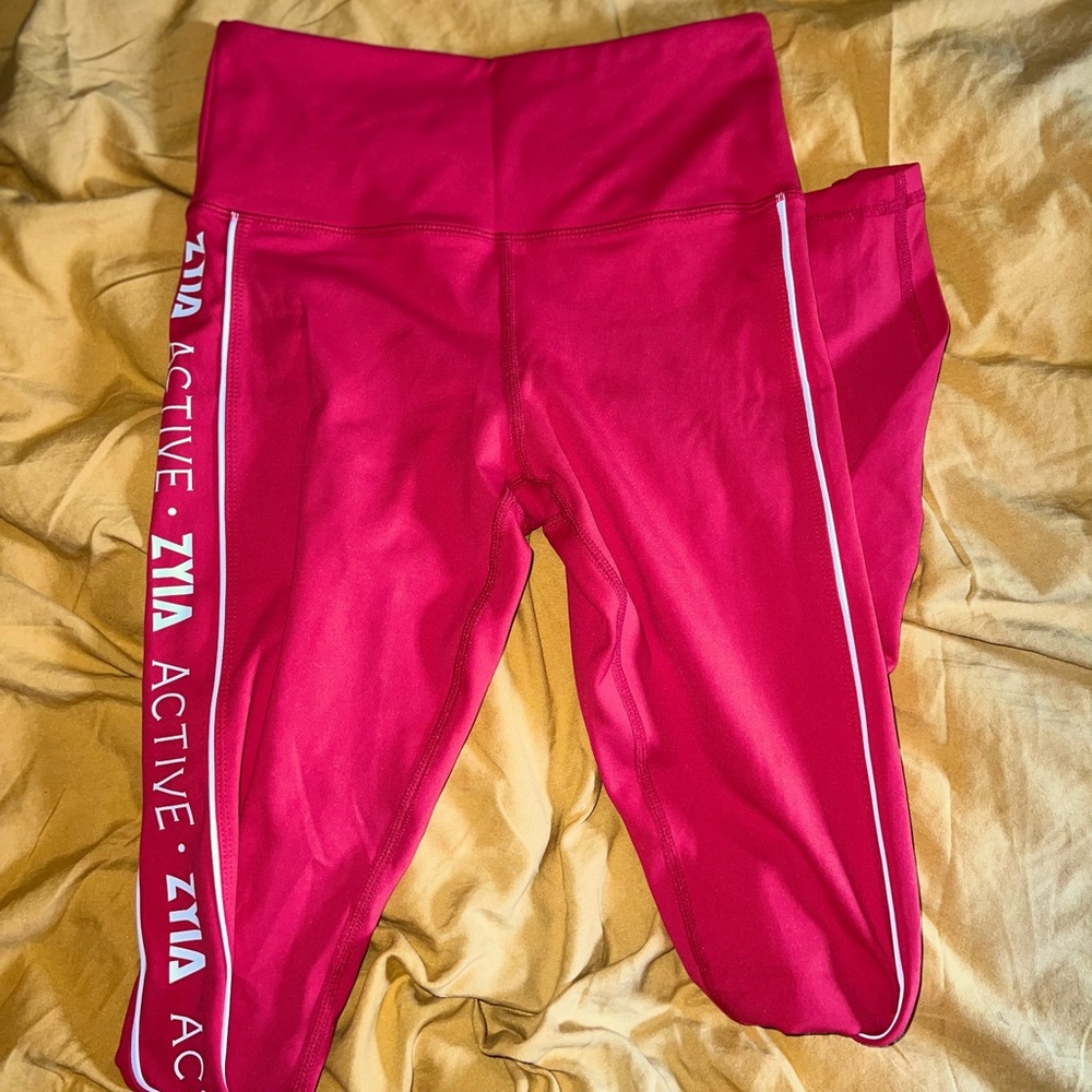 Zyia leggings